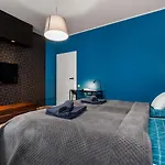 Black&white Free Parking Apartment