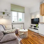 Black&white Free Parking Apartment