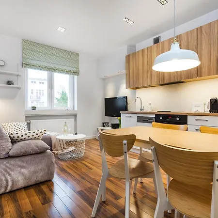 Black&white Free Parking グディニャ