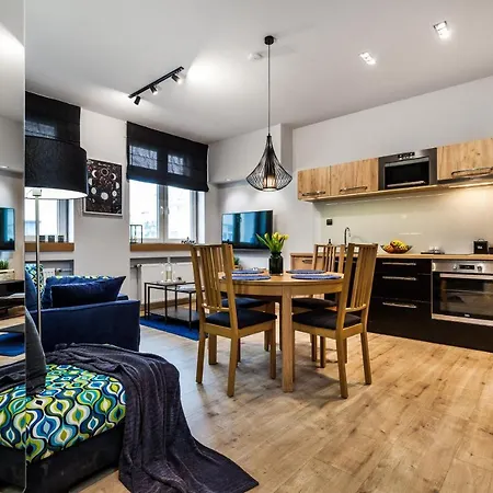 アパート Black&white Free Parking