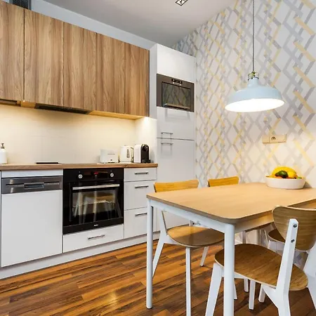 Apartment Black&white Free Parking Gdynia