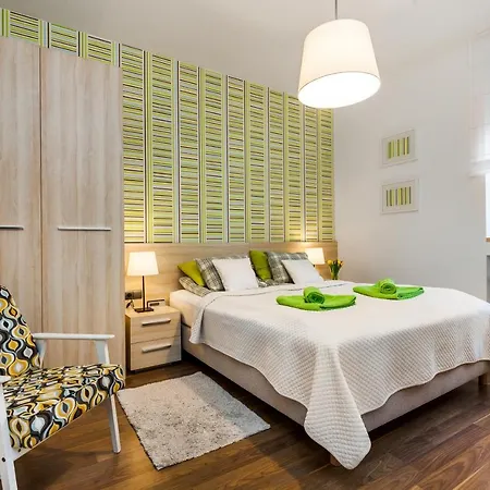 Black&white Free Parking グディニャ