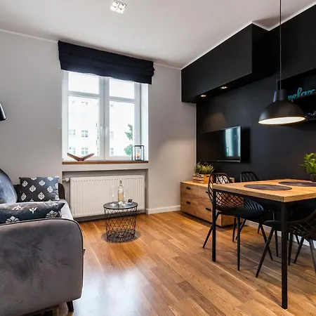 Black&white Free Parking