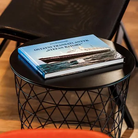 Black&white Free Parking グディニャ