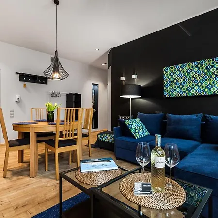 Black&white Free Parking Gdynia