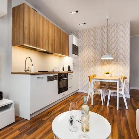 Black&white Free Parking Lägenhet *