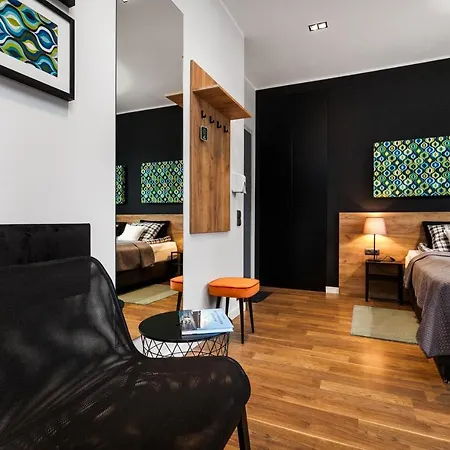 Black&white Free Parking *