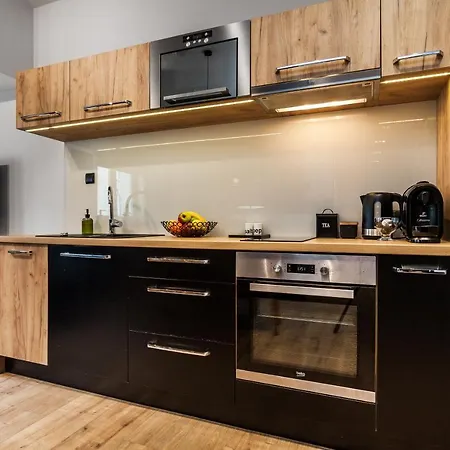 Black&white Free Parking