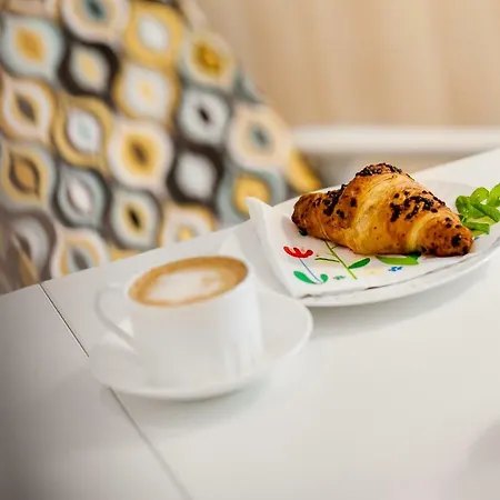 Black&white Free Parking