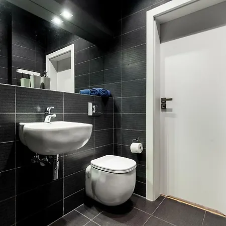 Black&white Free Parking