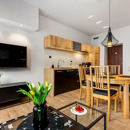 Black&white Free Parking *