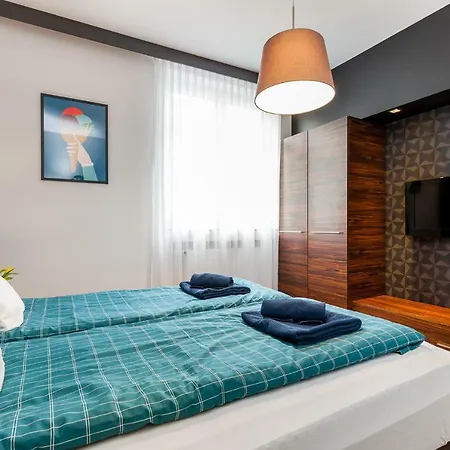 アパート Black&white Free Parking グディニャ