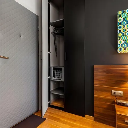 アパート Black&white Free Parking グディニャ