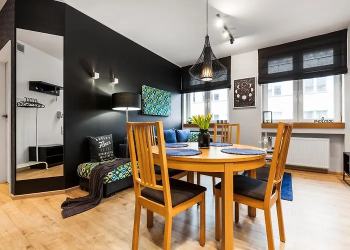 Black&white Free Parking