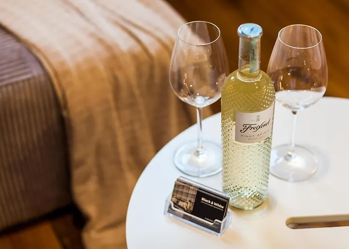 Black&white Free Parking * Gdyně