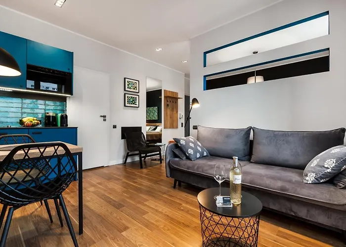 Black&white Free Parking Gdyně