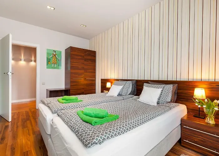 Black&white Free Parking