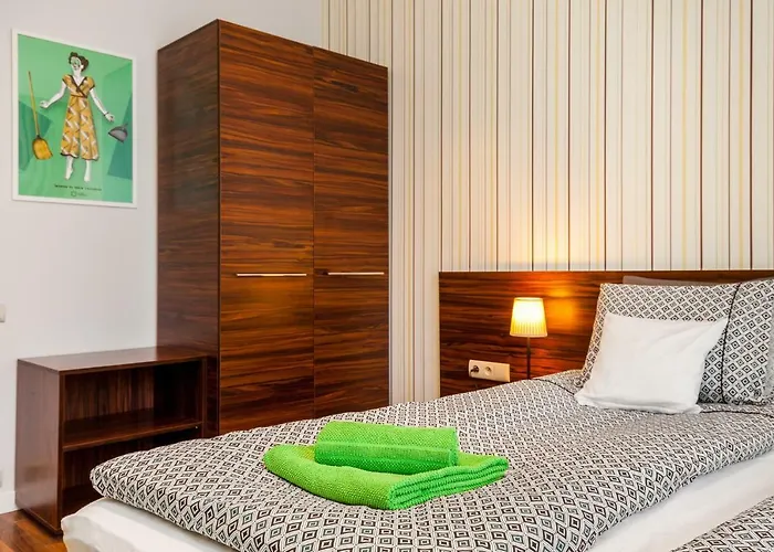 Black&white Free Parking